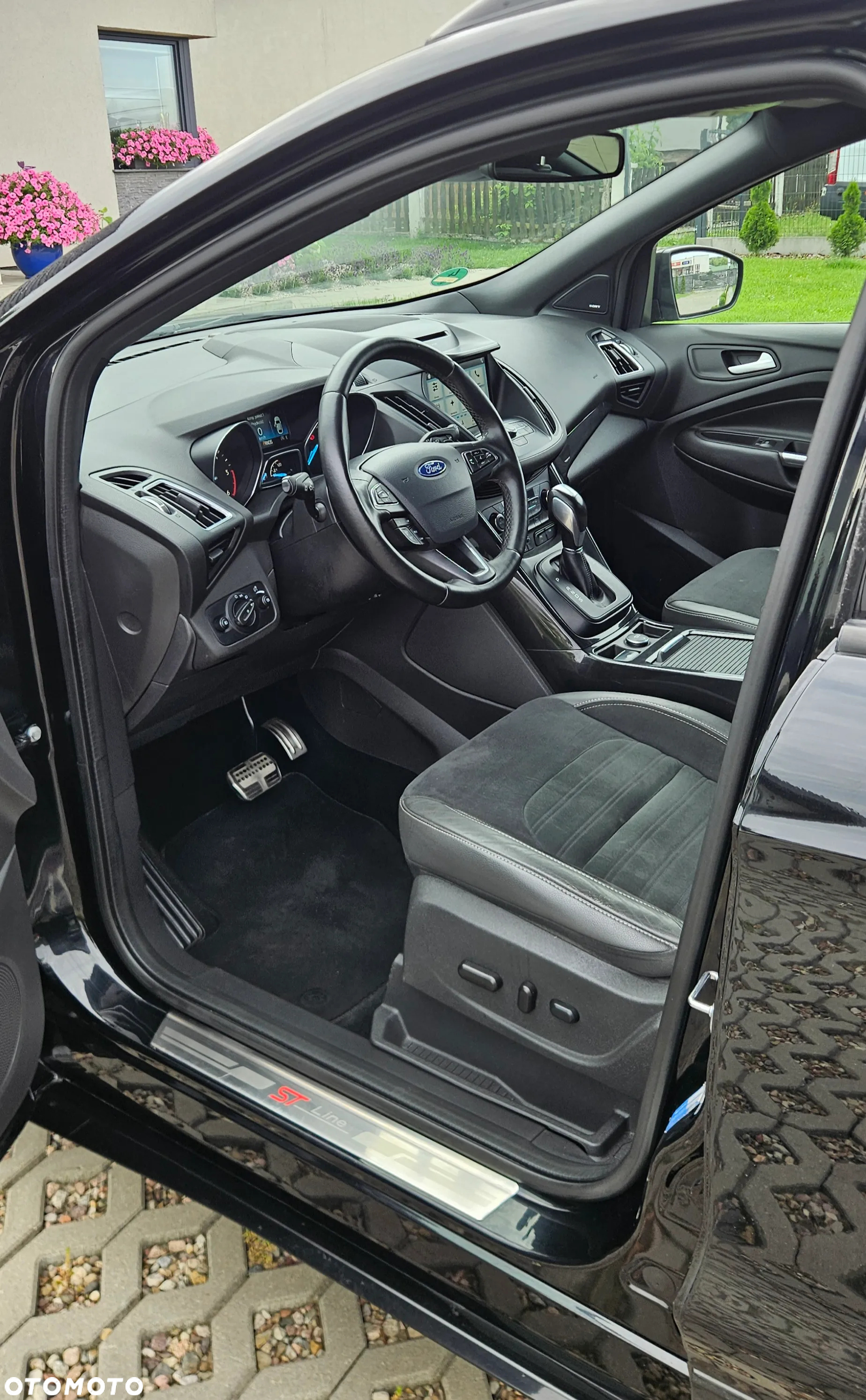 Ford Kuga 2.0 TDCi 4x4 ST-Line - 14