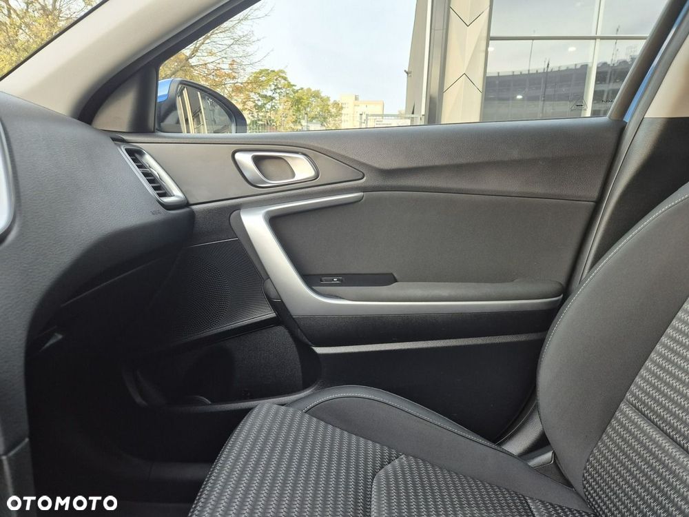 Kia XCeed 1.5 T-GDI M - 32