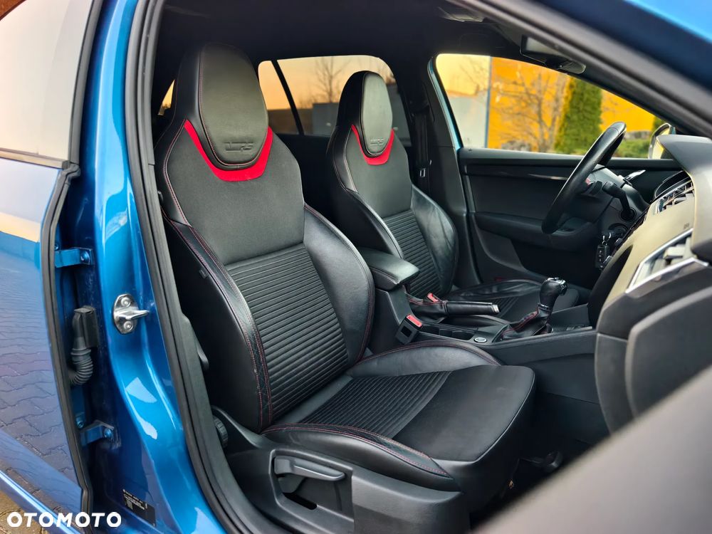 Skoda Octavia 2.0 TDI DSG RS - 21