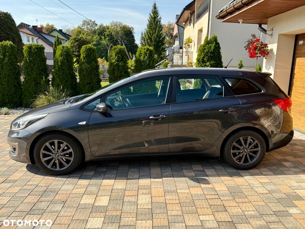 Kia Ceed 1.6 CRDi 136 ISG Vision - 3