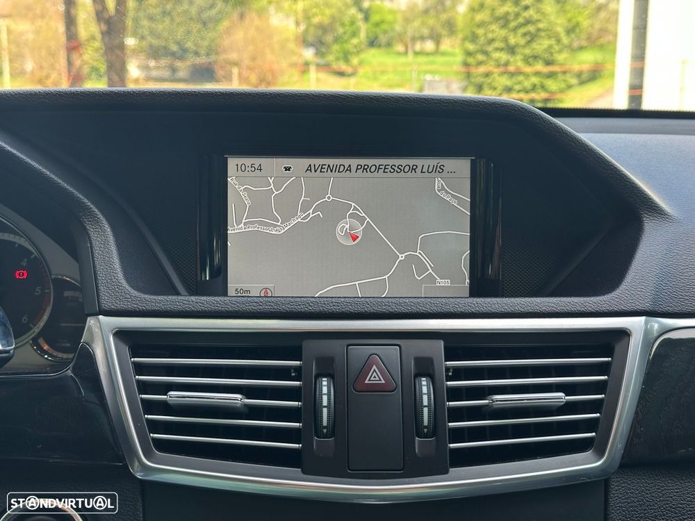 Mercedes-Benz E 300 BLUETEC Hybrid Avantgarde - 11