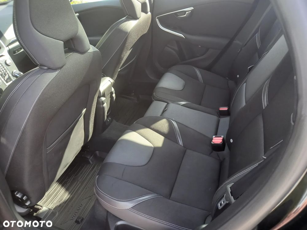 Volvo V40 D2 - 14
