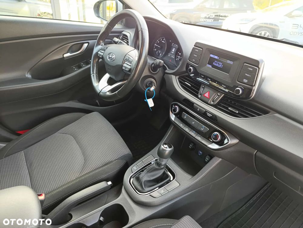 Hyundai i30 1.0 T-GDI Classic + DCT - 13