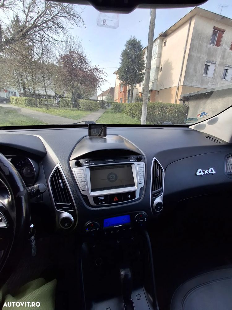 Hyundai ix35 2.0 CRDI High 4WD GLS Aut. Premium - 9