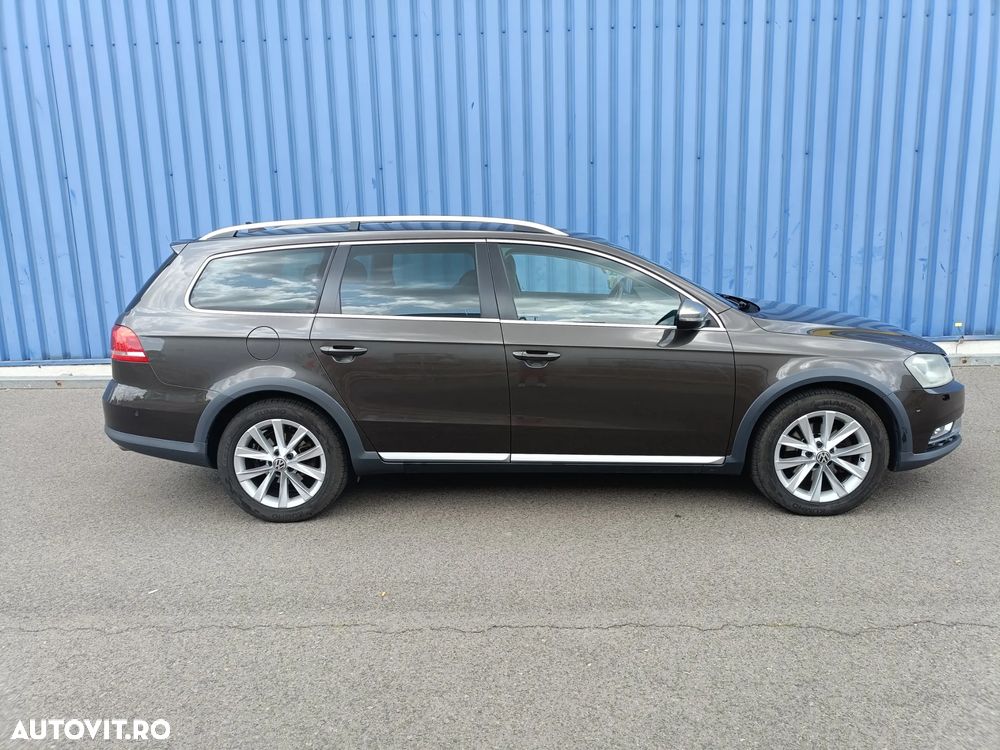 Volkswagen Passat Variant 2.0 TDI BlueMotion Technology DSG Highline - 16