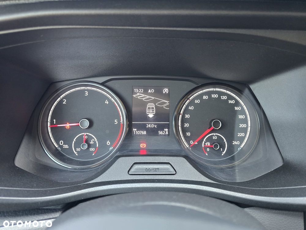 Volkswagen Caravelle - 16