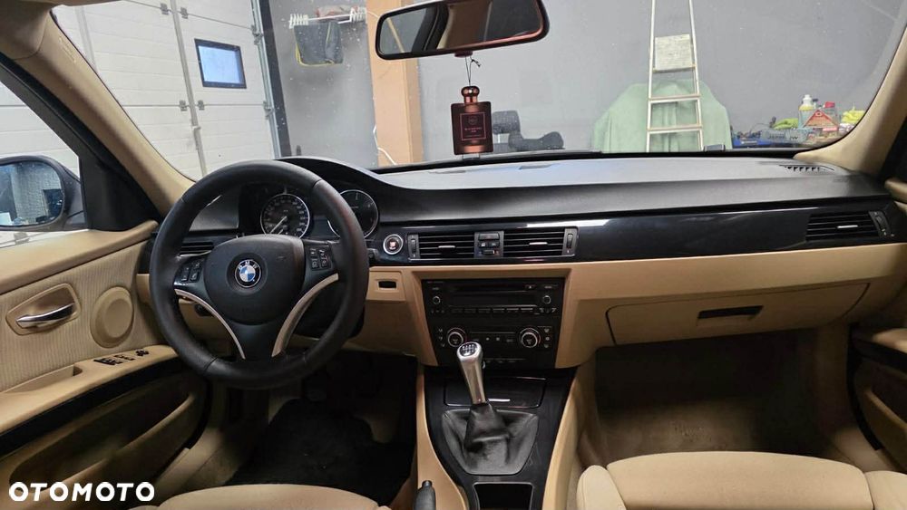 BMW Seria 3 320d xDrive - 7