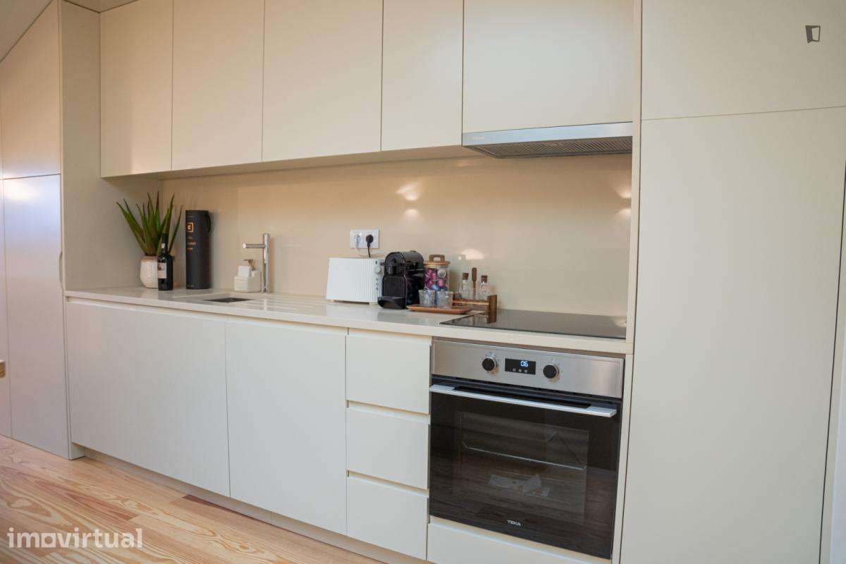 Apartamento com 1 quartos - localizado em Santo Ildefonso Porto - Grande imagem: 2/42