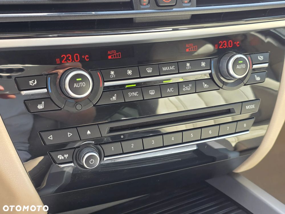 BMW X5 xDrive30d - 14