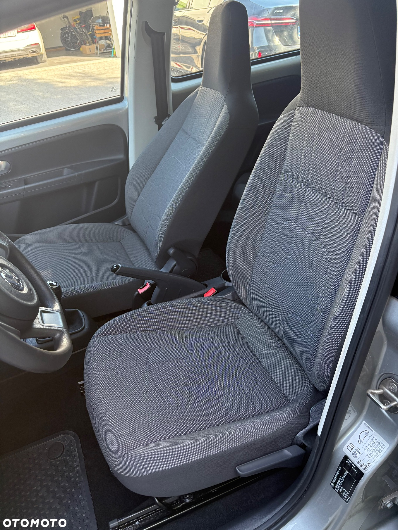 Volkswagen up! - 18