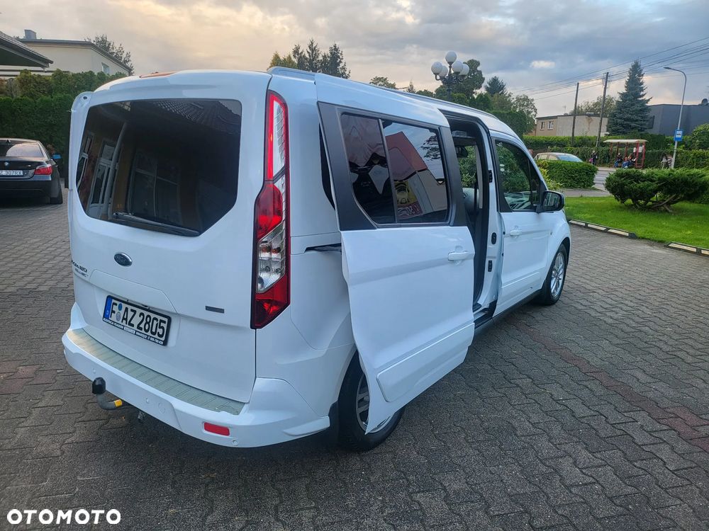 Ford Tourneo Connect Grand - 13