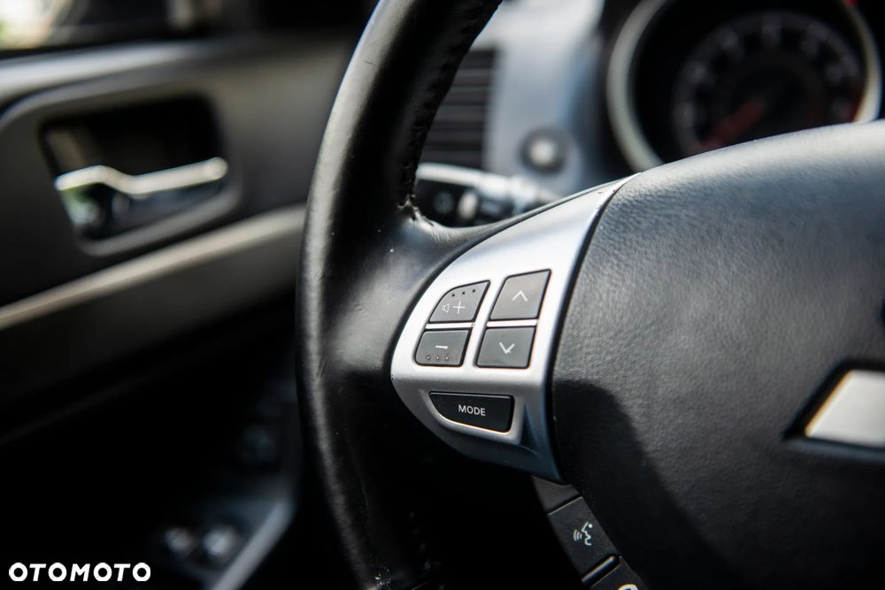 Mitsubishi Lancer 1.6 ClearTec Invite - 33