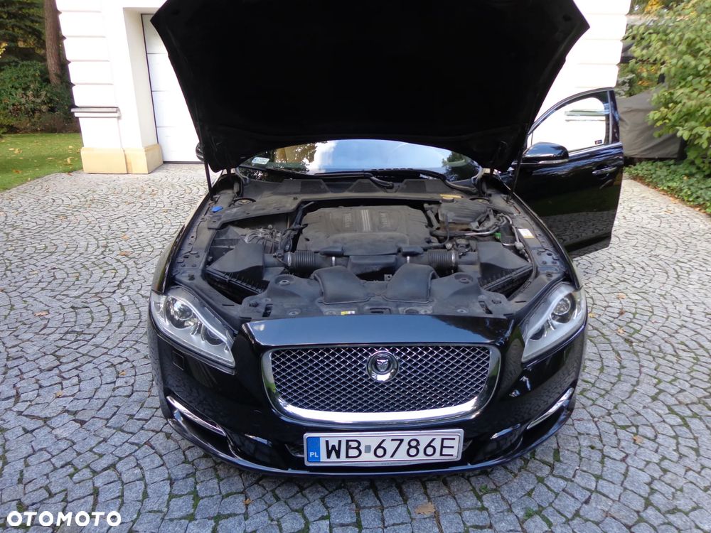Jaguar XJ - 28