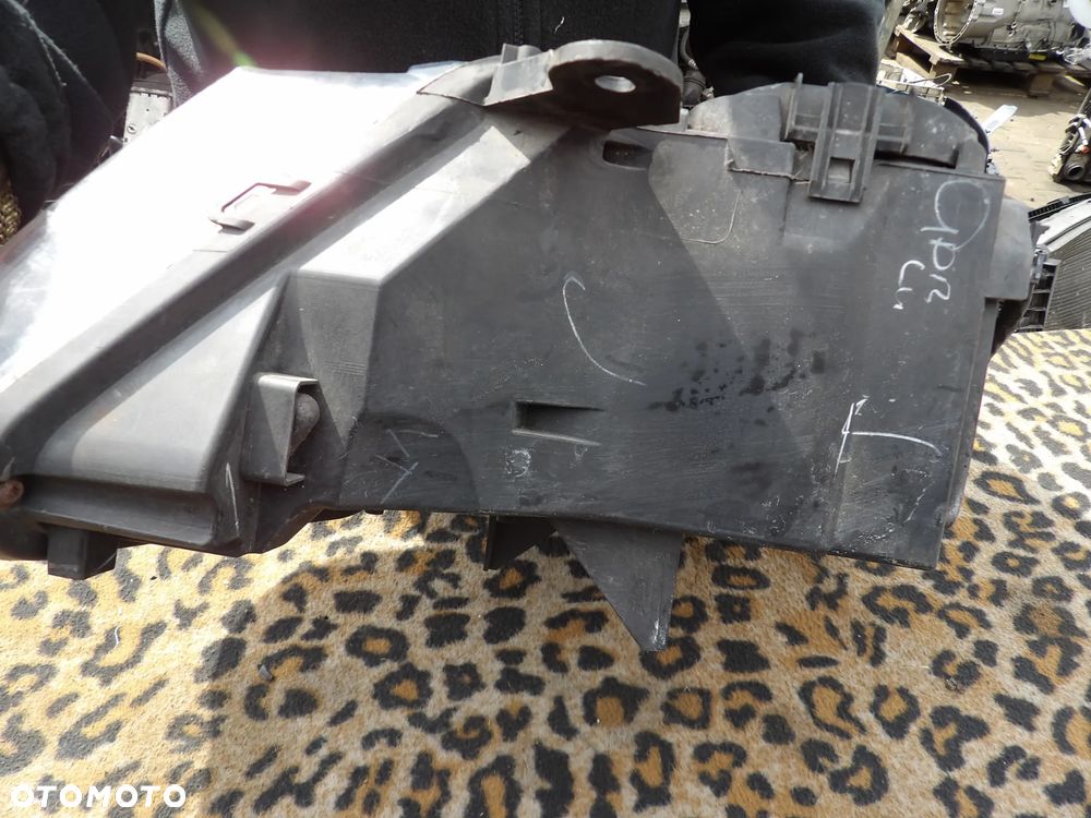 BMW - F25 - H7 - PRAWA LAMPA PRZEDNIA - UŁAMANE UCHWYTY - UK - 7217290 - 5