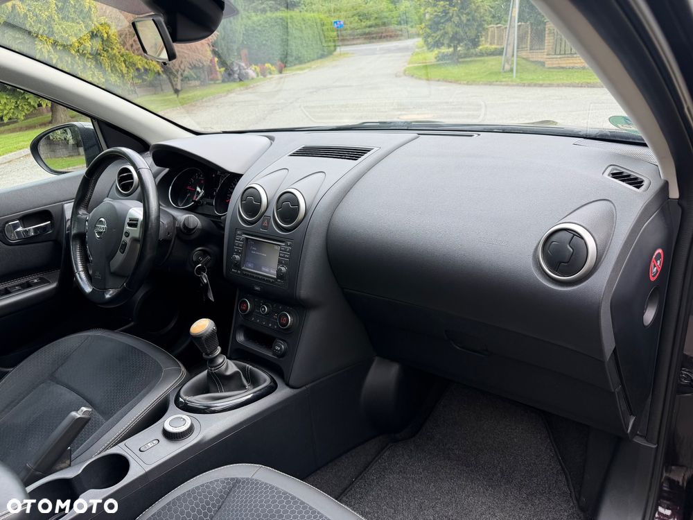Nissan Qashqai 2.0 4 x 4 tekna - 22