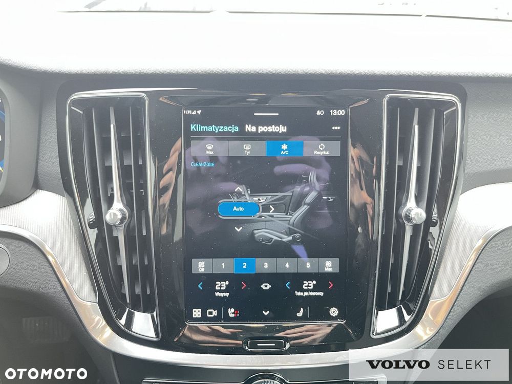 Volvo V60 Cross Country - 21