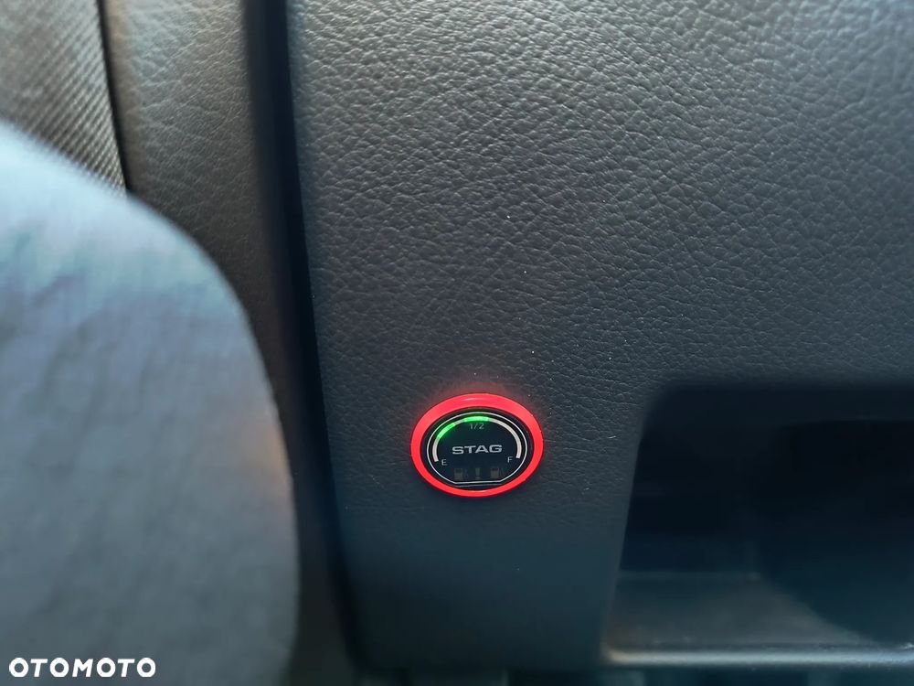 Audi A4 Limousine - 8