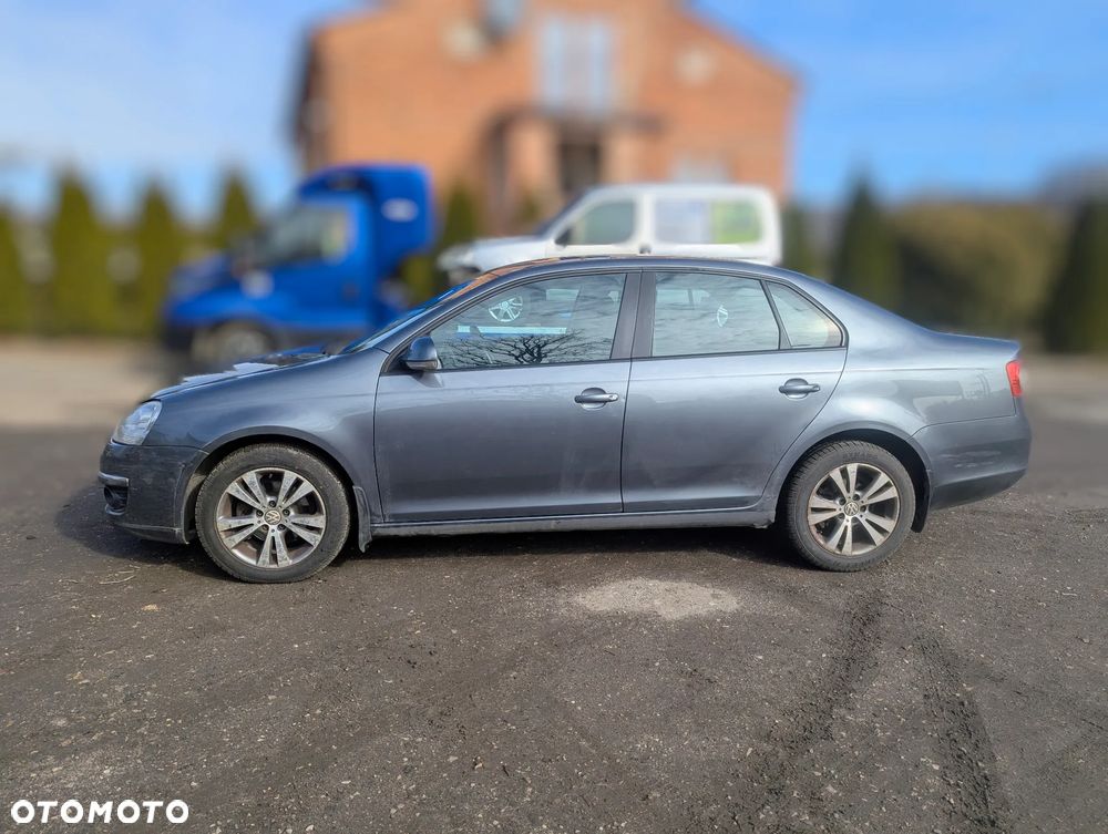 VW Jetta 2007 LD7X 1.9 77kw BXE na części - 3