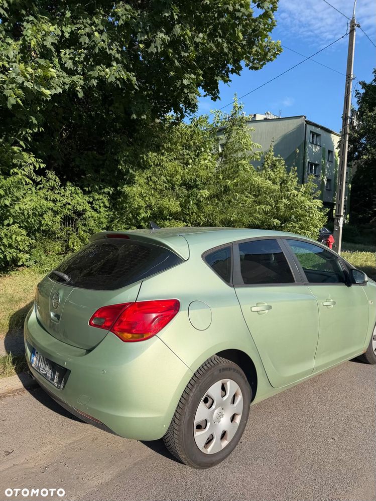 Opel Astra 1.4 T Cosmo - 1
