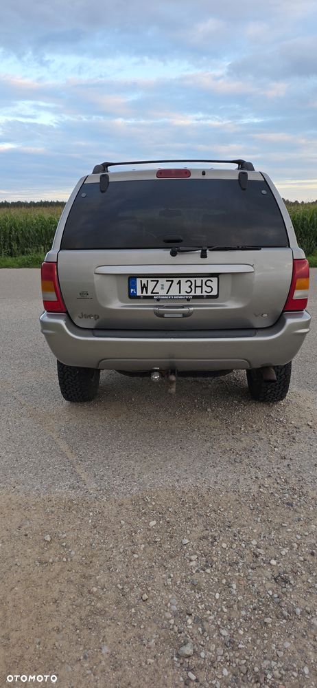 Jeep Grand Cherokee - 21