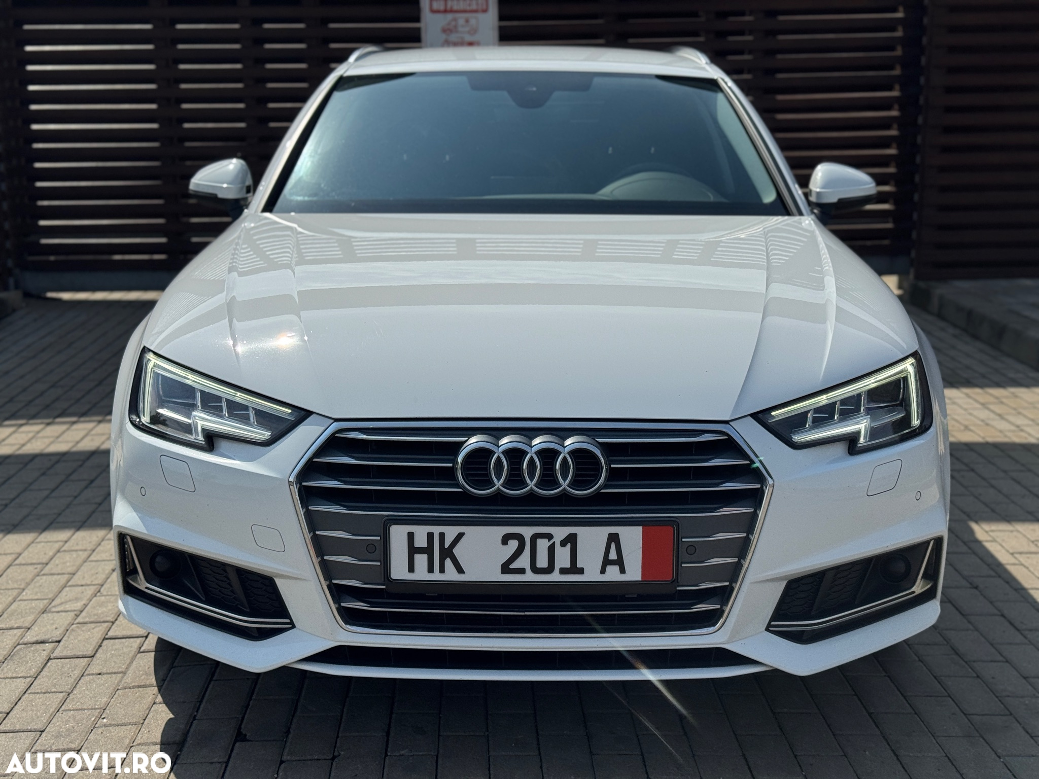 Audi A4 Avant 2.0 40 TDI S tronic S Line - 2