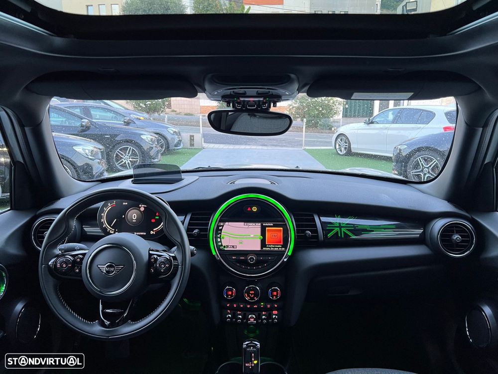 MINI 5 Portas Cooper Auto - 16