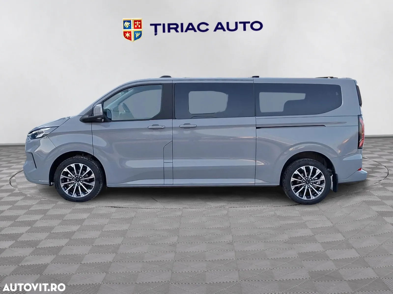 Ford Tourneo Custom Bus 320 2.0 EcoBlue 170 CP L2H1 Titanium X Aut. - 3