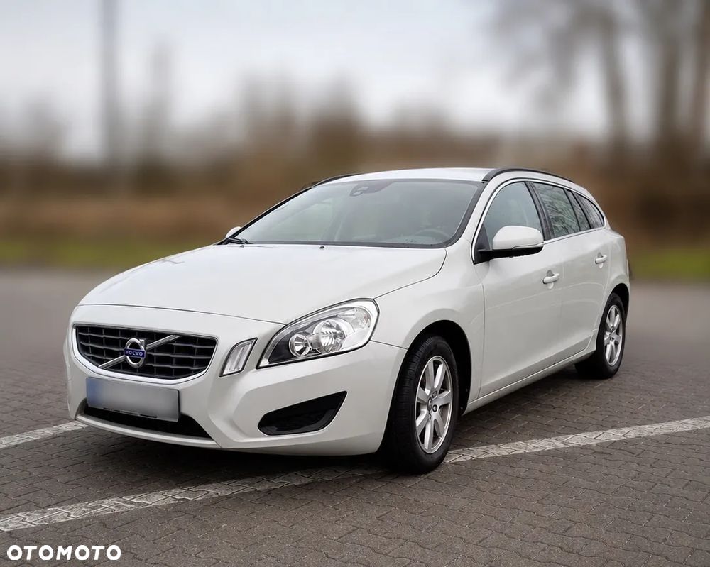 Volvo V60 D3 Momentum - 1