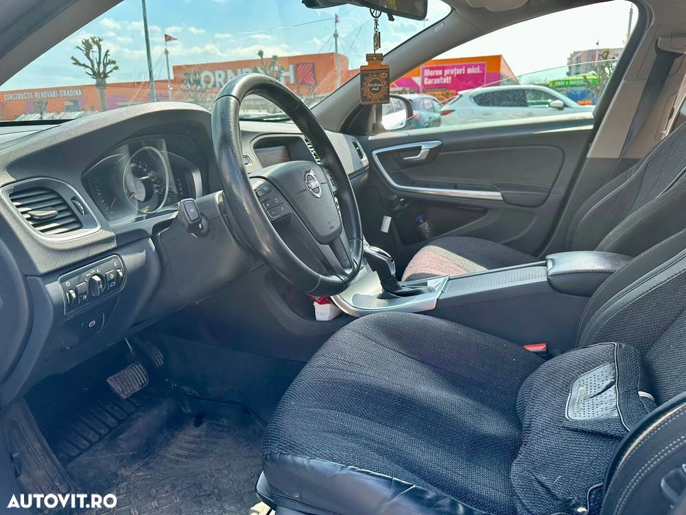 Volvo V60 D2 DRIVe Momentum - 11