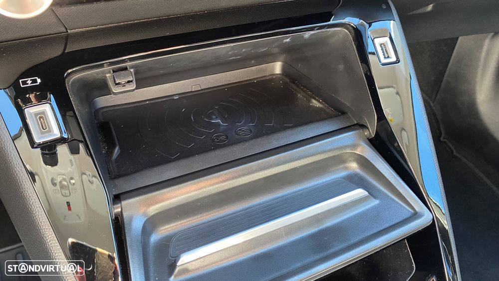 Peugeot e-2008 50 kWh Allure Pack - 48