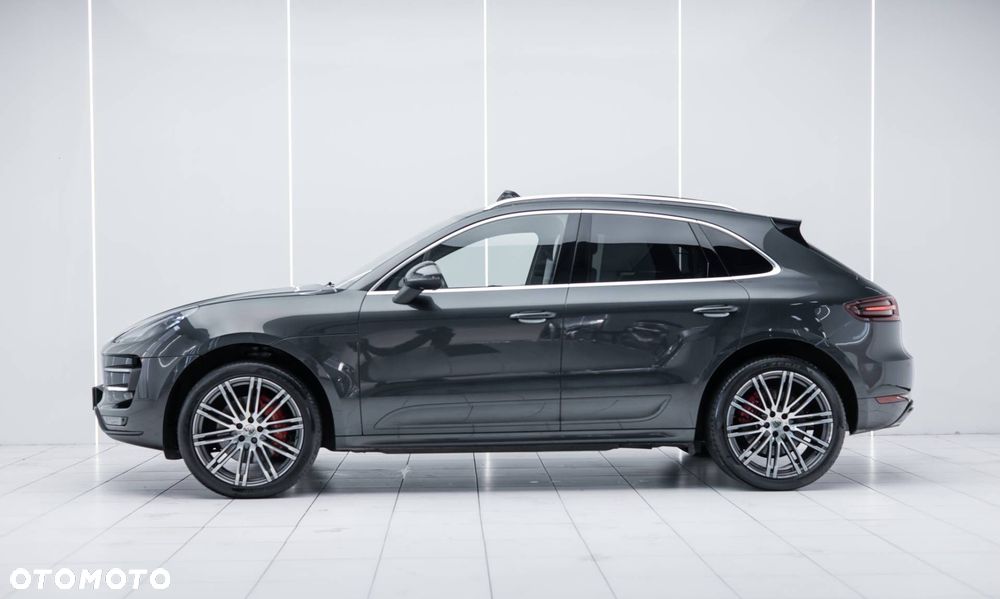 Porsche Macan Turbo - 14