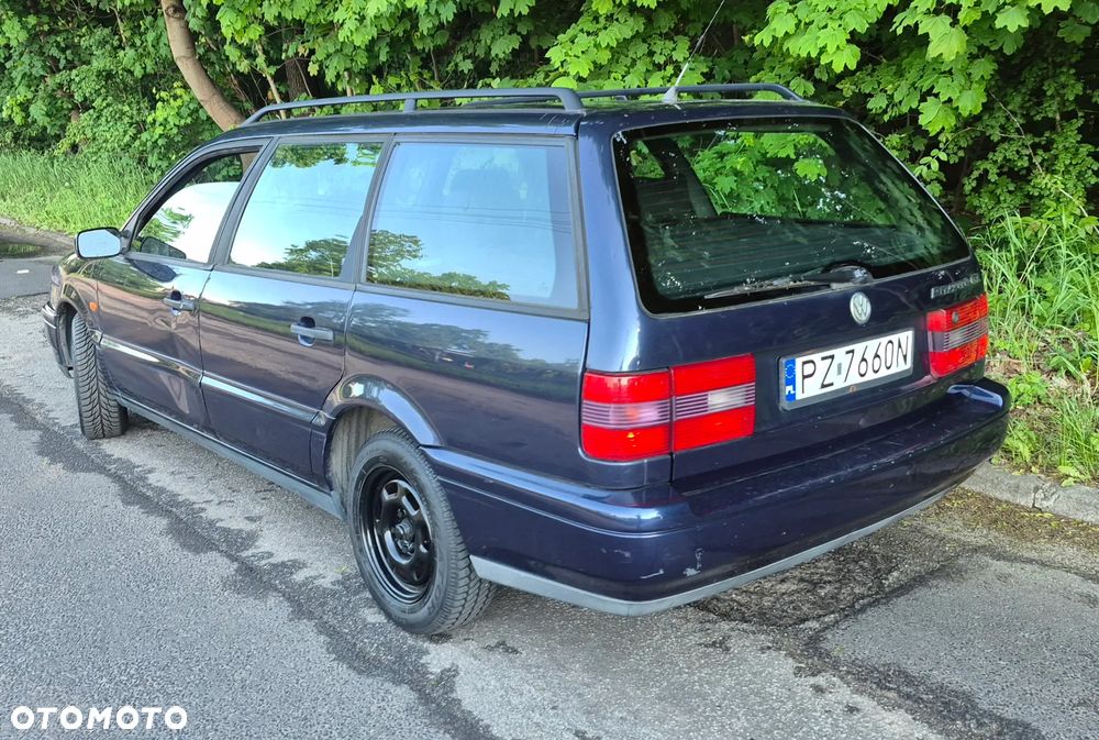 Volkswagen Passat 1.6 CL - 3