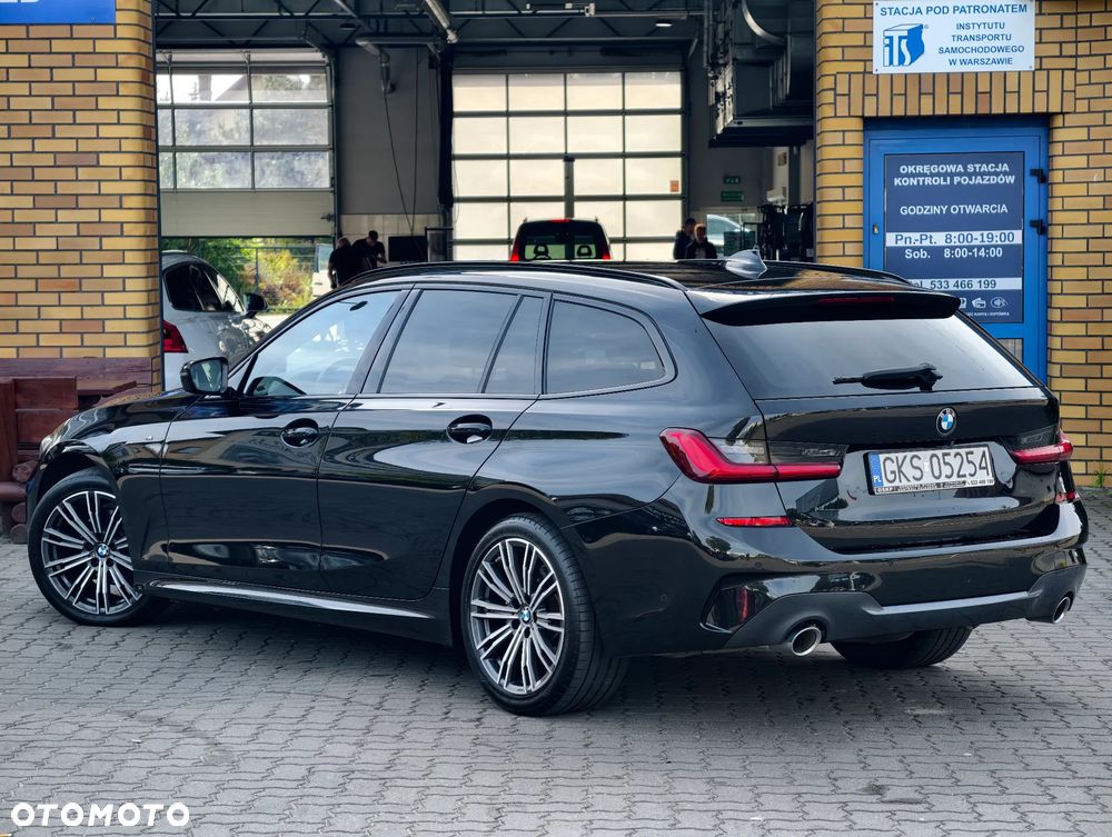 BMW Seria 3 320d xDrive M Sport Shadow - 21