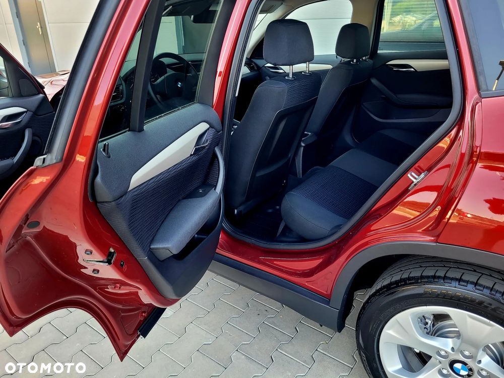 BMW X1 xDrive18d Sport Line - 13