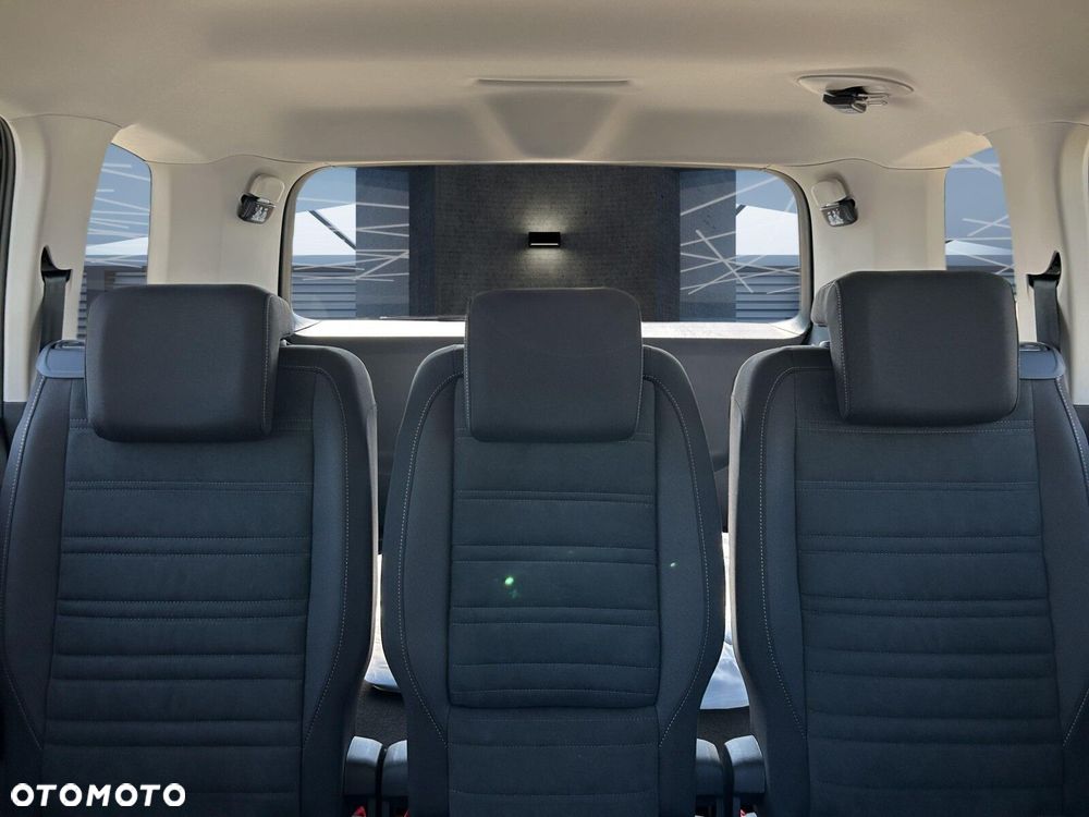 Volkswagen Touran - 26
