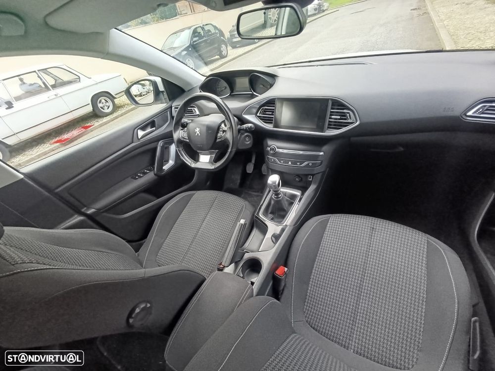 Peugeot 308 1.5 BlueHDi Active - 32