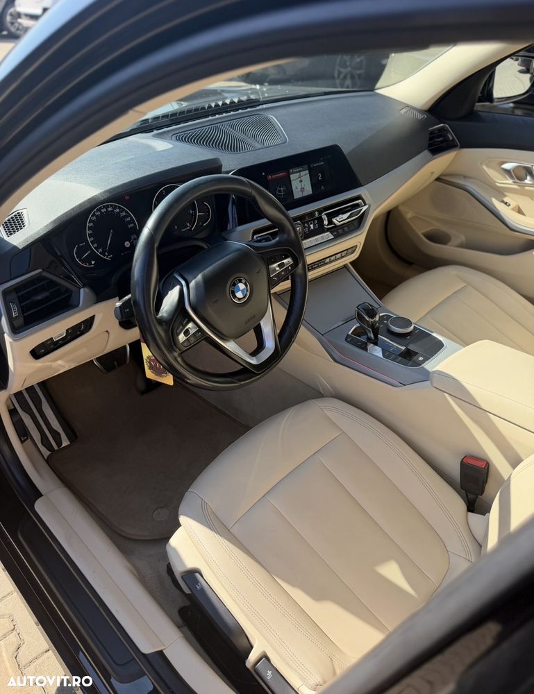BMW 3 Series 2019 — imagine 6