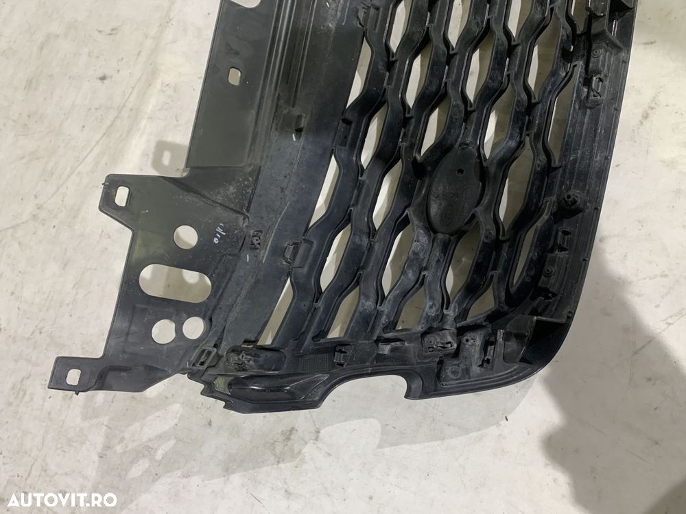 Grila radiator Range Rover Velar L560, 2018, 2019, 2020, 2021, 2022, cod origine OE J8A2-8200-BE. - 3