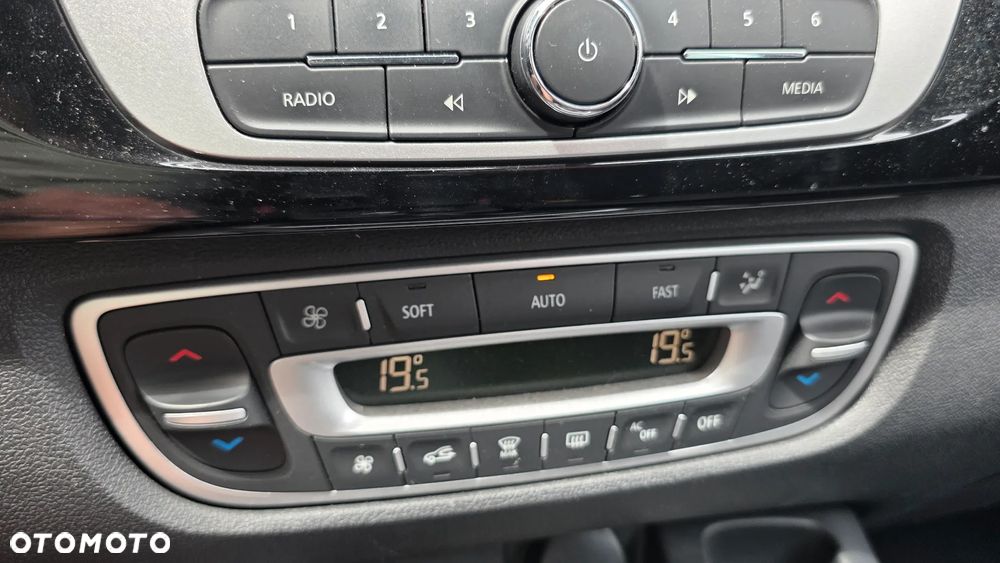 Renault Grand Scenic Gr 1.4 16V TCE Bose Edition - 18