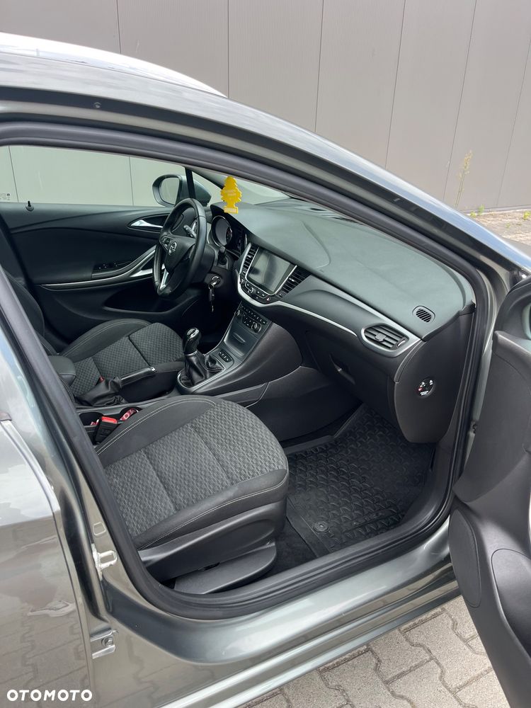 Opel Astra 1.6 BiTurbo D (CDTI) Start/Stop Innovation - 28