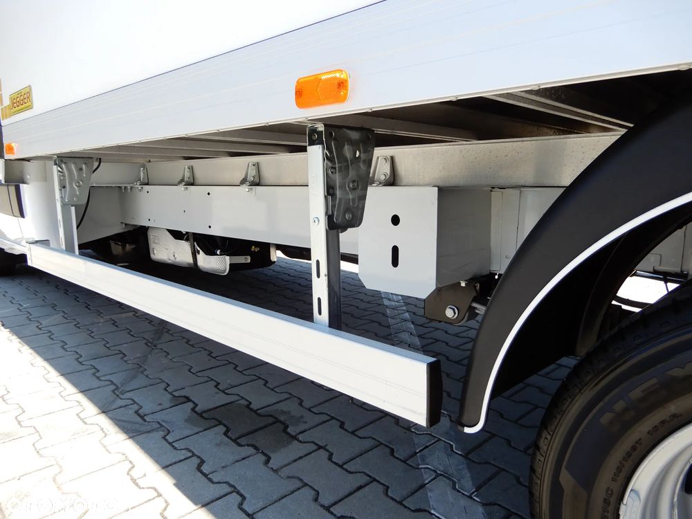 Iveco DAILY 35C16 Bliźniak Kontener 4.26 CM 8 E.Palet JEGGER Boczne Drzwi 800 Kg Ładowność WZMACNIANY 60 Tys Przeb Stan Auta Jak NOWY - 19