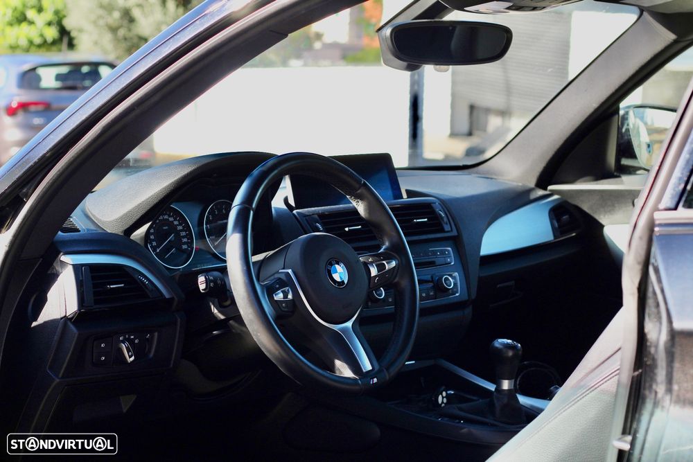 BMW 220 i Coupe Pack M - 4