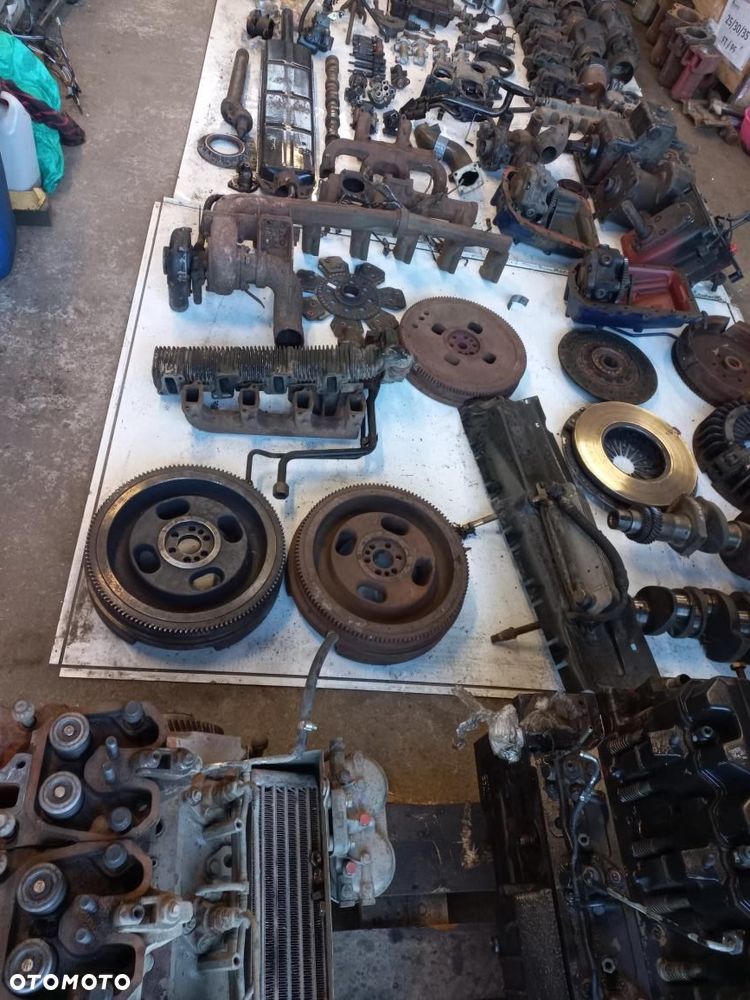 Części do silnika SAME,LAMBORGHINI,HURLIMAN 1000.6ATI 1000.6WTI.1000,6P 1000.3A 3,4,5,6 CYLINDRÓW 07511100,70720.4, 048.11100, 985P, 0471110.0,045.0065.6, 711100,065.1410.0, 75325.0, GŁOWICA,WTRYSK,BLOK,WAŁ,TŁOK,TULEJA,WOM,KOLEKTOR,CHŁODNICA,TURBO,OBUDOWA ROZRZĄDU,KOŁO,WAŁEK,POMPA,BALANSER,MISKA 53279706014, 532610150 KKK WISKOZA,ANTARES II,LASER,SILVER,EXPLORER,CORSARO,CENTAURO,TITAN,TAURUS,MERCURY,JAGUAR,TIGER,BUFFLO,DRAGO,RUBIN,IRON,LEOPARD,GALAXY,SOLAR.ASTER - 4