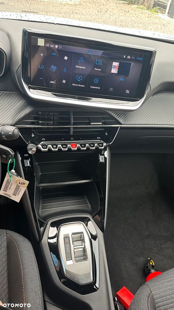 Peugeot 2008 PureTech mHEV Business e-DCS6 - 13