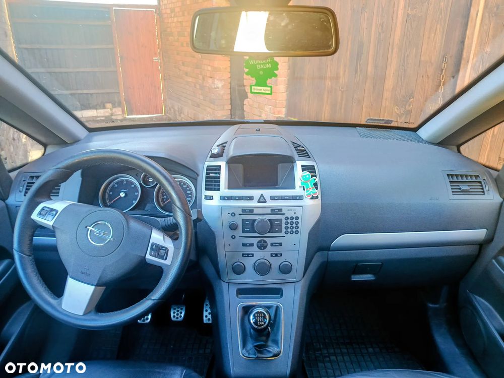 Opel Zafira 1.9 CDTI Sport - 4
