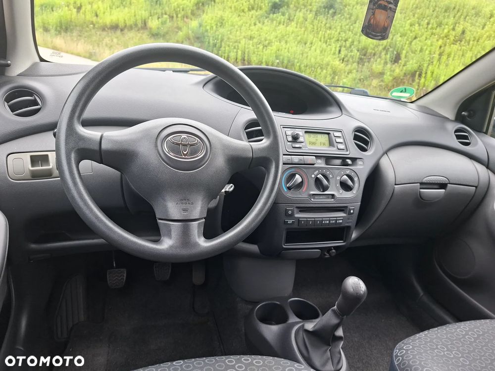 Toyota Yaris 1.0 Edition - 24