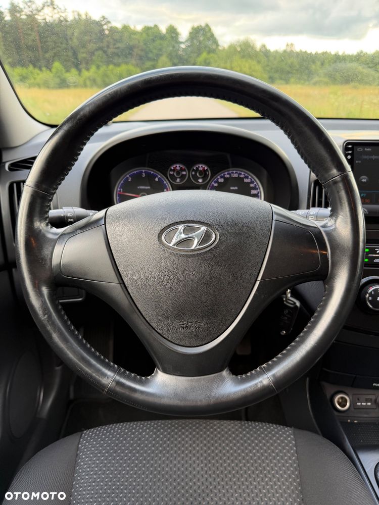 Hyundai i30 i30cw 1.6 CRDi FIFA WM Edition - 17
