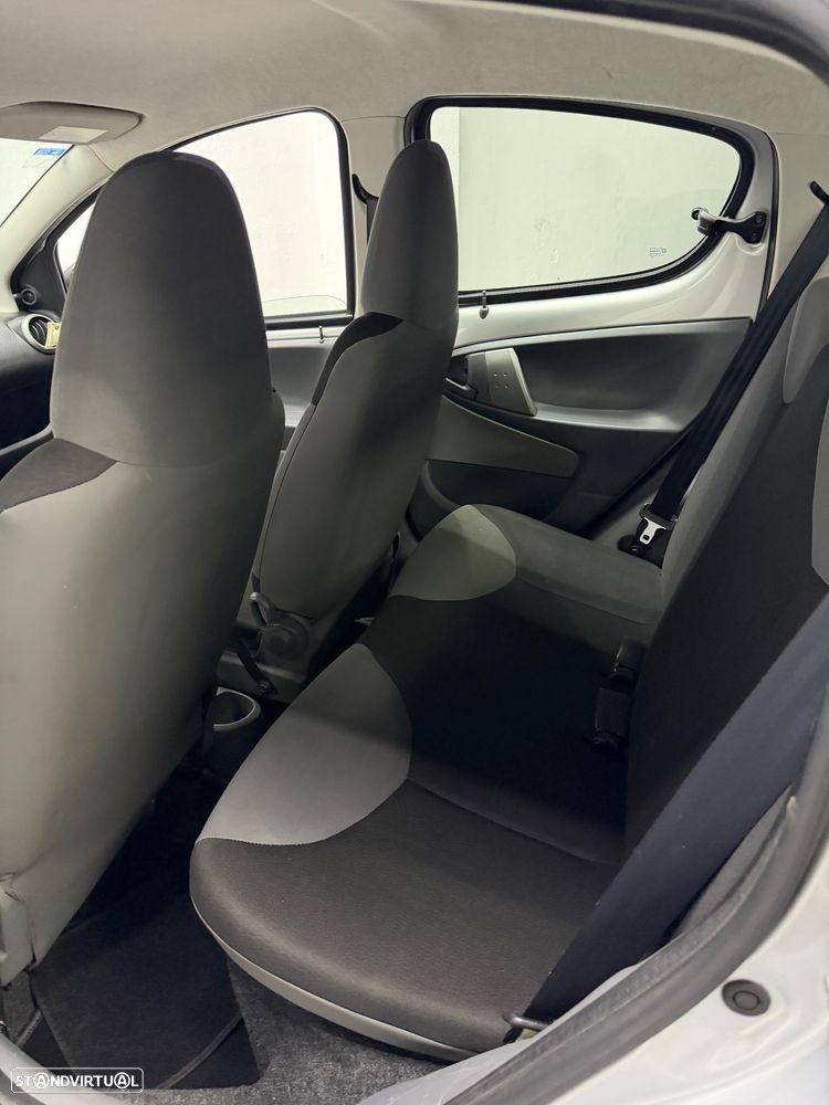 Peugeot 107 1.0 Access - 10