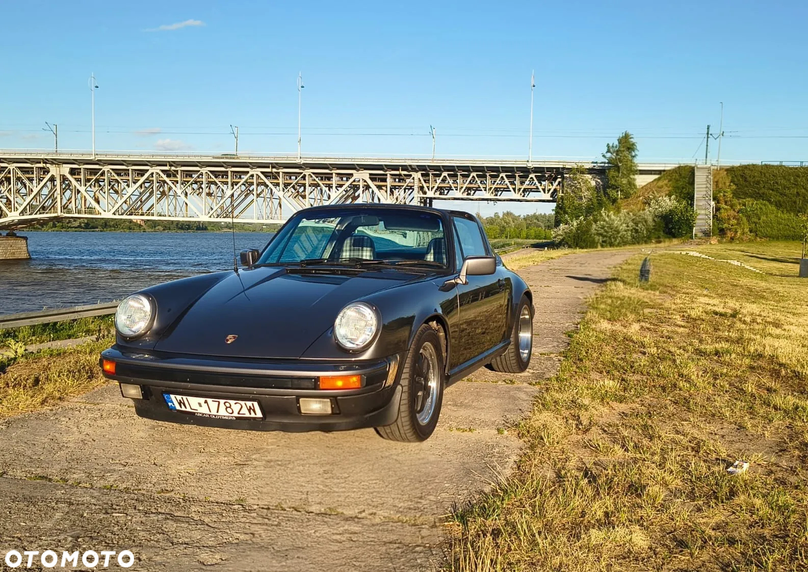 Porsche 911 Carrera 2 Targa - 2