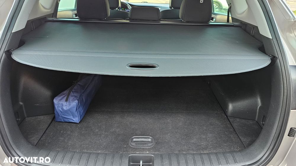 Hyundai Tucson 2.0 CRDI 4WD Automatik Style - 23